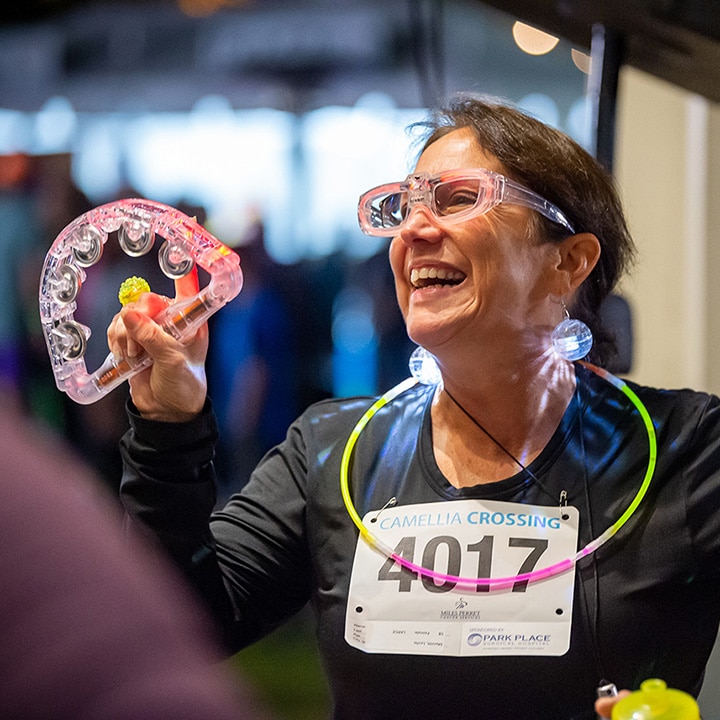 Camelia Crossing Gleaux Run runner