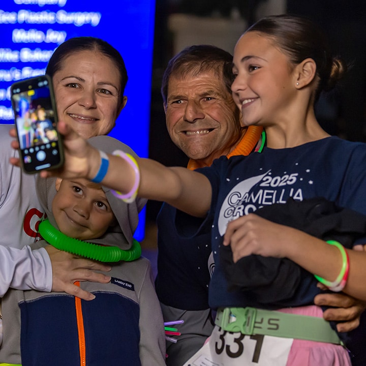 Camelia Crossing Gleaux Run participants